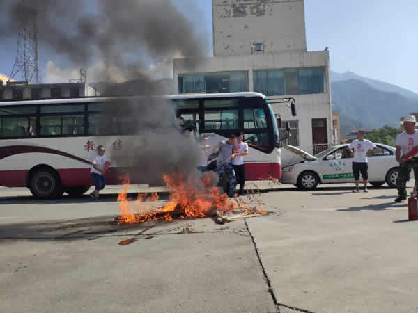 隴南駕校道路交通事故消防演練活動(dòng)